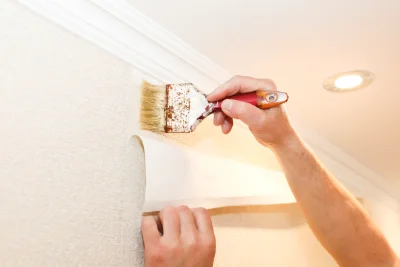 Pose de papier peint à la Guerche — revêtements muraux et toiles de verre